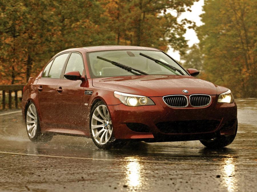  BMW M5 2005 года  (US) (фото 20 из 35)